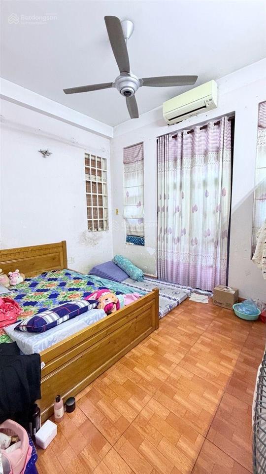 Nhà 3 tầng btct  1/ trương thị hoa, q12  đường 4m ô tô thông  dt sàn 120m2  giá dưới 4 tỷ