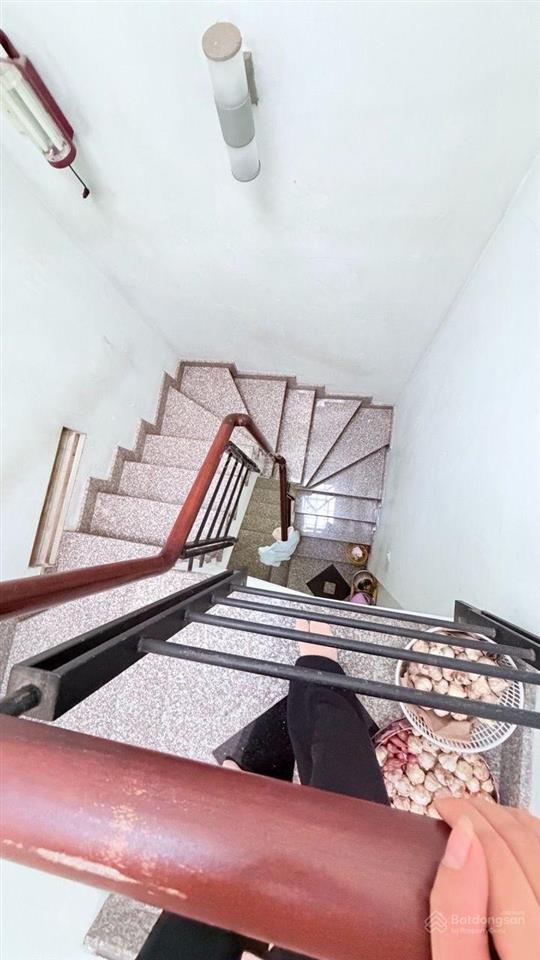 Nhà 3 tầng btct  1/ trương thị hoa, q12  đường 4m ô tô thông  dt sàn 120m2  giá dưới 4 tỷ