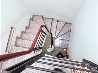 Nhà 3 tầng btct  1/ trương thị hoa, q12  đường 4m ô tô thông  dt sàn 120m2  giá dưới 4 tỷ