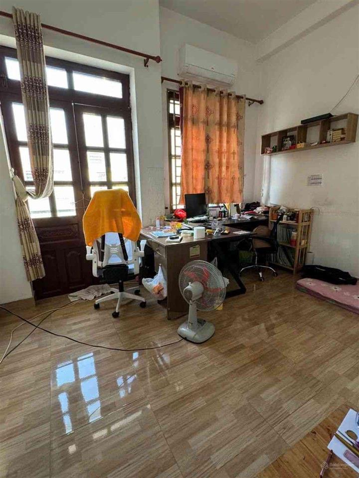 Nhà 3 tầng, đường xe hơi nguyễn văn quá, đht q12  dt 80m2 (4x20) cực ngon chỉ 4,x tỷ