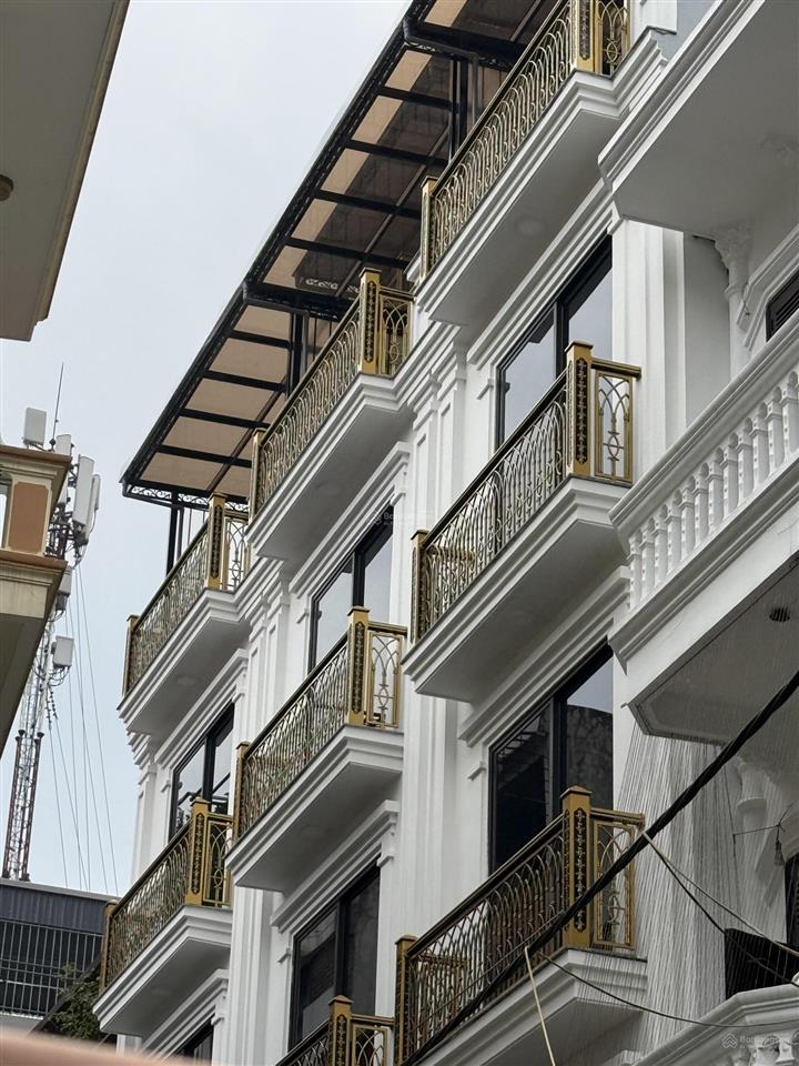 Siêu phẩm nhà mới kinh koong tây hồ 6 tầng thang máy 16 tỷ gia lộc cho khách thiện chí