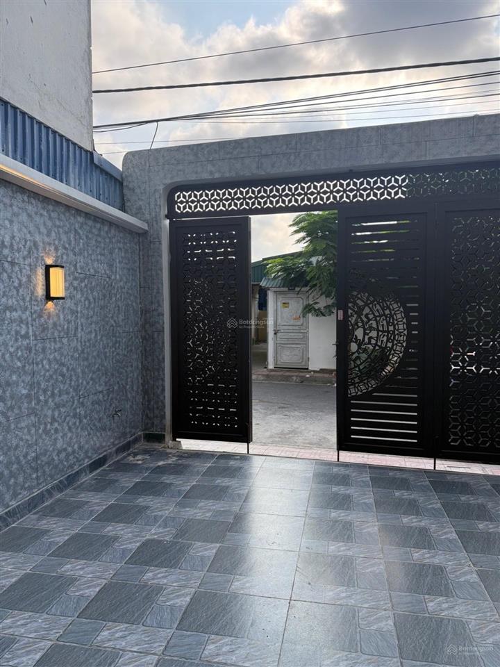 Mặt phố  kinh doanh  ga ra  oto  thiết kế hiện đại chỉ 4,9 tỷ