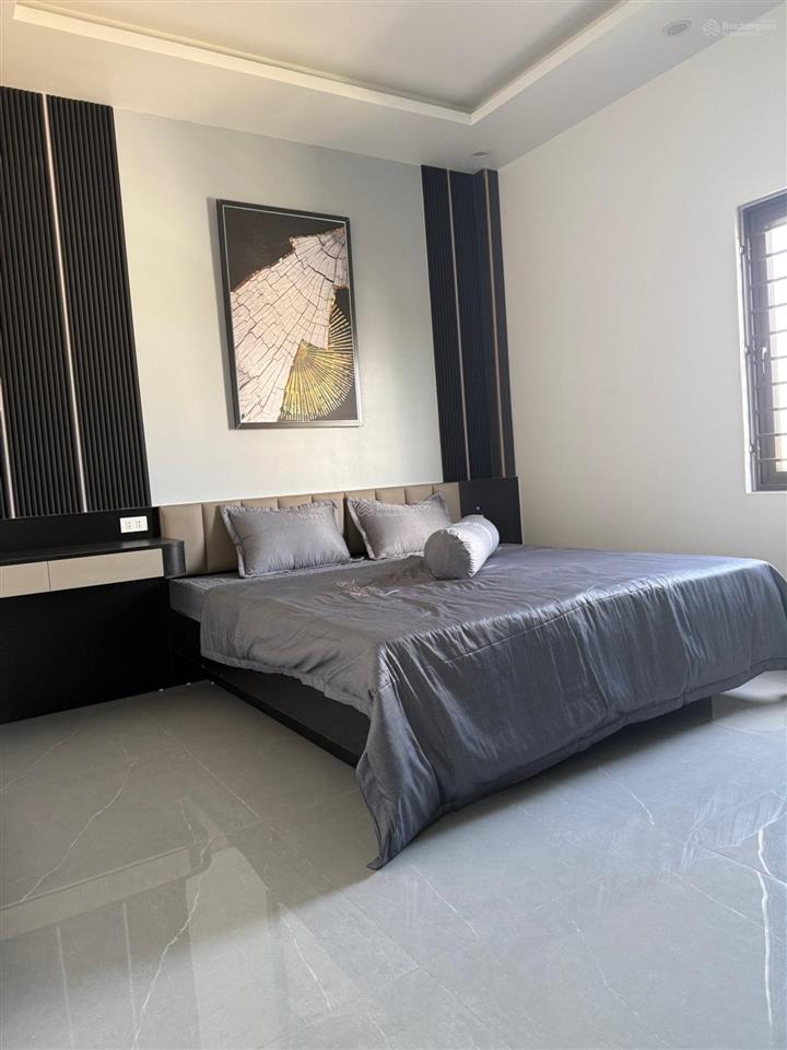 Mặt phố  kinh doanh  ga ra  oto  thiết kế hiện đại chỉ 4,9 tỷ