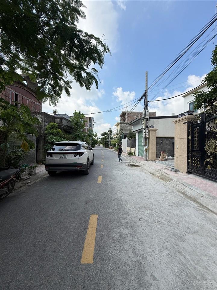 Mặt phố  kinh doanh  ga ra  oto  thiết kế hiện đại chỉ 4,9 tỷ