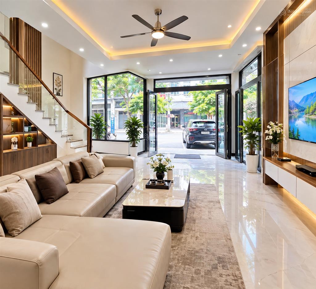 Tuyến 2 đường máng  tt an dương loanh quanh 2 tỷ 3 tầng mới đẹp
