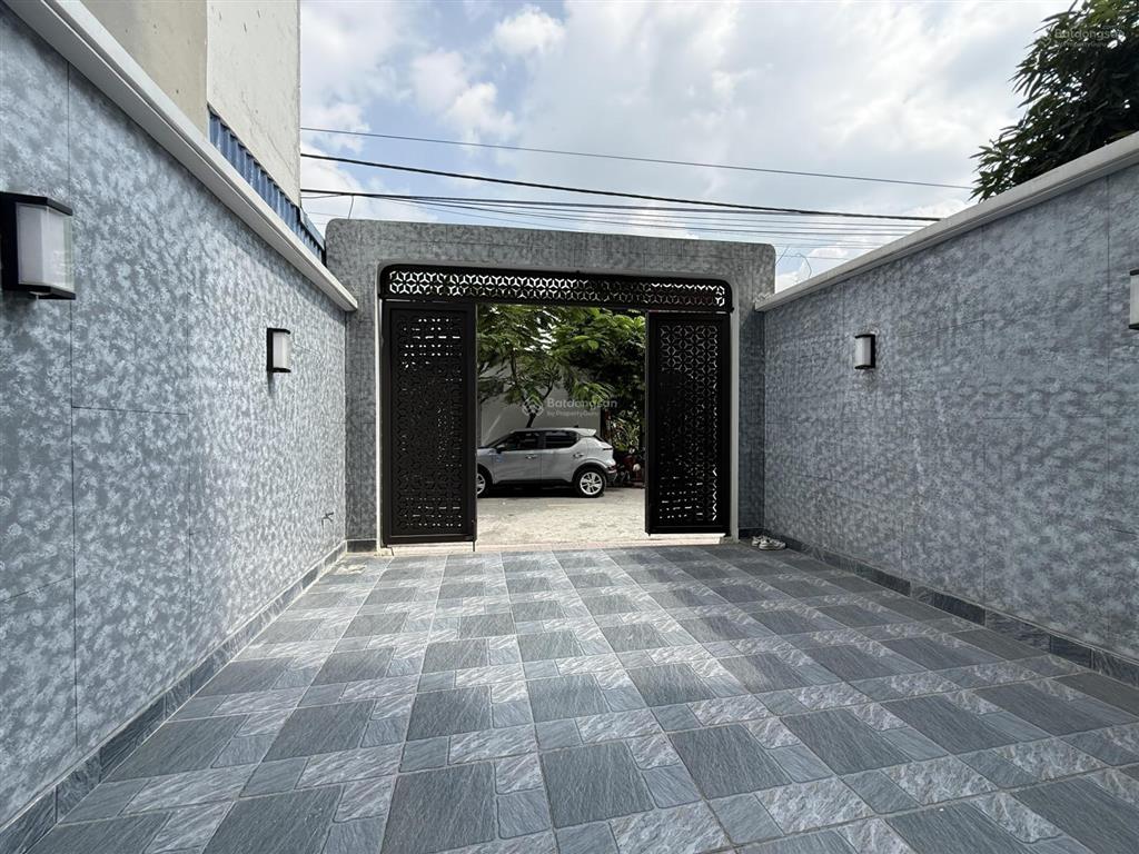 Nhà mặt phố số tài lộc trước nhà 2 ô tô tránh kinh doanh đa dạng nhỉnh 4 tỷ