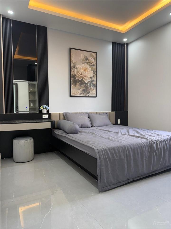 Nhà mặt phố số tài lộc trước nhà 2 ô tô tránh kinh doanh đa dạng nhỉnh 4 tỷ