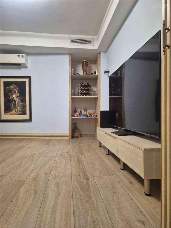 Đinh tiên hoàng, bình thạnh  43m2  ngang 4m  6,3 tỷ