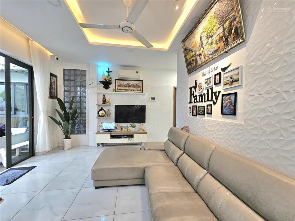 Hàng hiếm nguyễn thái bình tân bình  biệt thự 210m2 ngang gần 10m 4 tầng