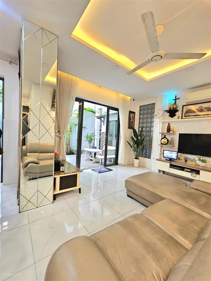 Hàng hiếm nguyễn thái bình tân bình  biệt thự 210m2 ngang gần 10m 4 tầng