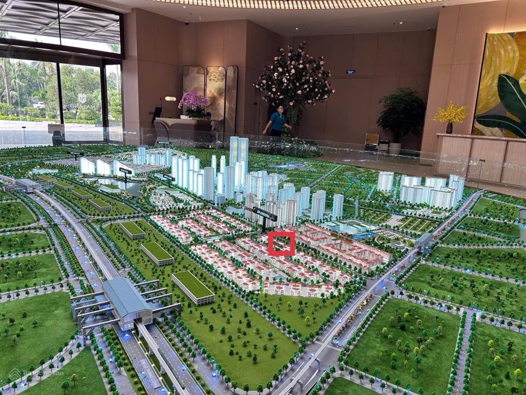 Chủ nhà giảm sâu còn 23,5 tỷ căn 100m đẹp mê ly đối diện cụm chung cư sẵn khách thuê ~ 20 triệu