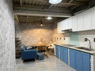 Cho thuê nhà nguyên căn dạng 2pn, 2wc, nội thất cơ bản, có ban công