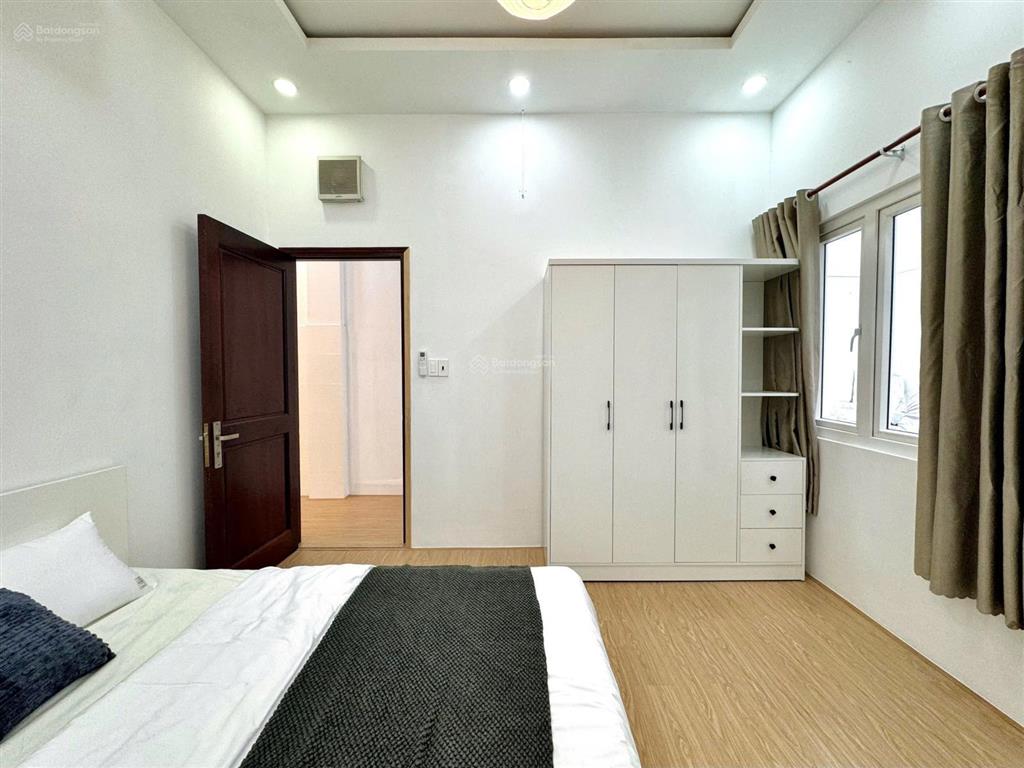Cho thuê căn hộ dạng 1pn tách bếp, có sân sau, đầy đủ nội thất, rộng rãi