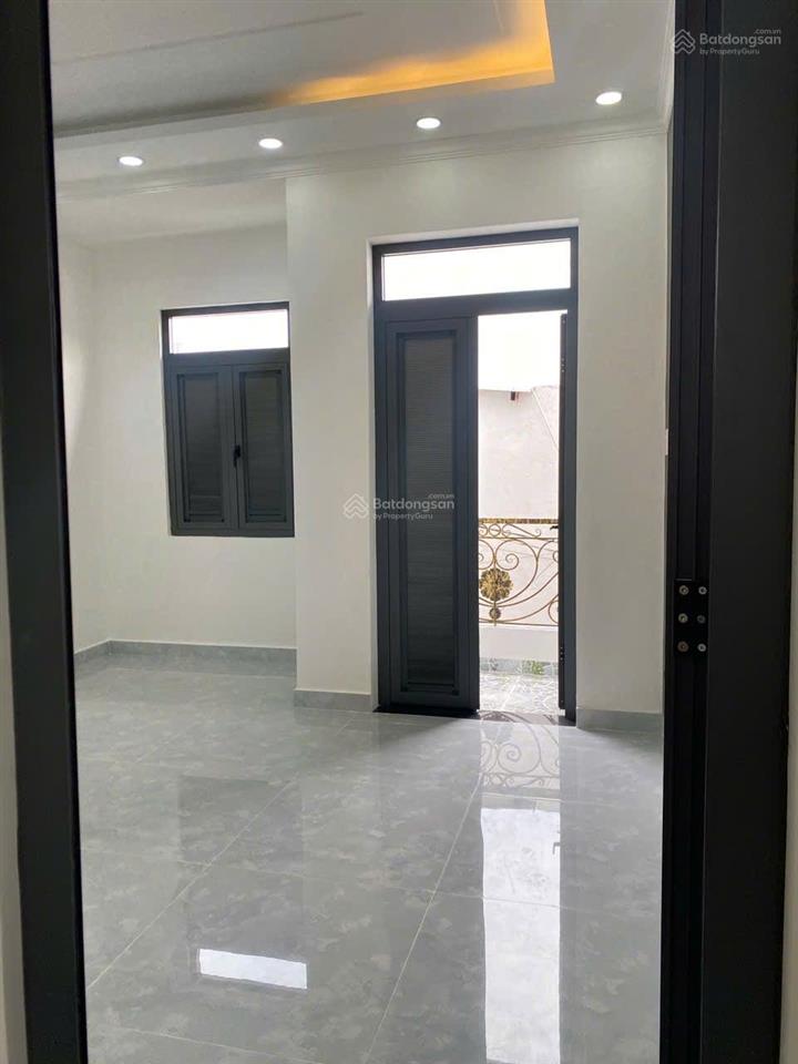 Nhà đẹp q12  rộng rãi  full nội thất  nhỉnh 3 tỷ