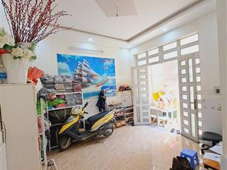 Nhà đẹp q12  rộng rãi  hẻm xe hơi  nhỉnh 2 tỷ