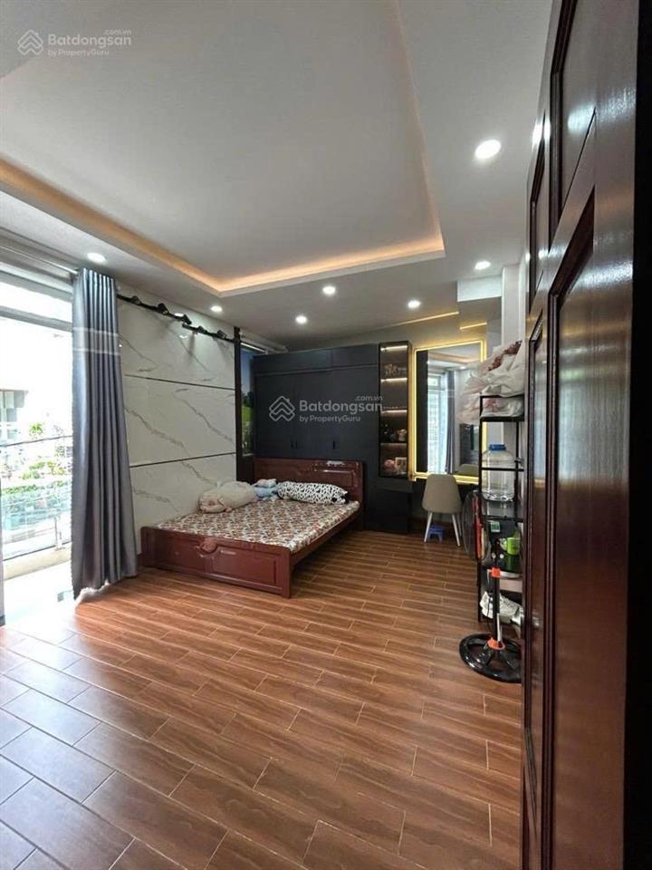 Chỉ 19,5 tỷ  mặt phố gò vấp đường 2 làn, vỉa hè, dt 146m2, kd đa hệ, xây chdv