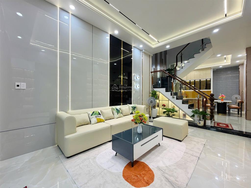 Bán nhà mặt tiền quang trung gò vấp  4 tầng  ô tô ngủ trong nhà  full nội thất