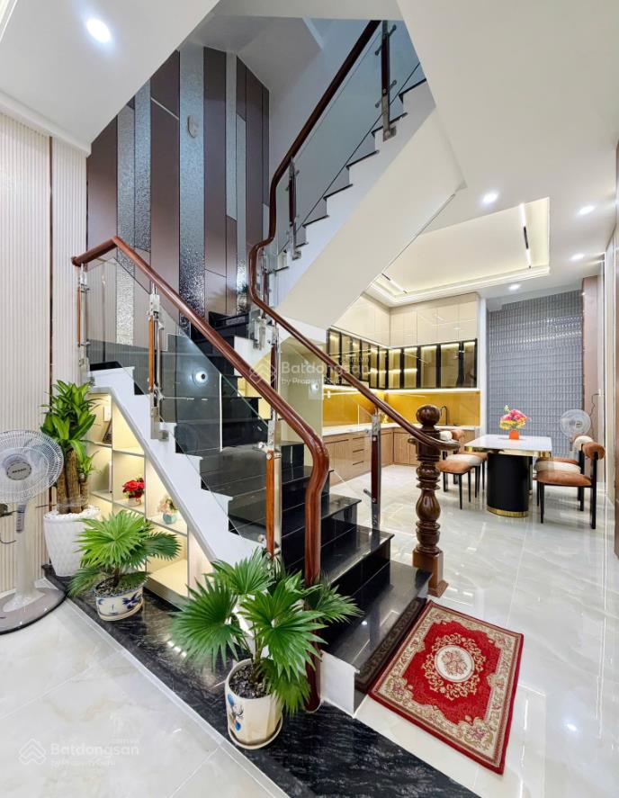 Bán nhà mặt tiền quang trung gò vấp  4 tầng  ô tô ngủ trong nhà  full nội thất