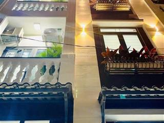 Hơn 6 tỷ, siêu phẩm 4 tầng gò vấp, ngang khủng 5.5m, hxh đỗ cửa, nội thất 5 sao