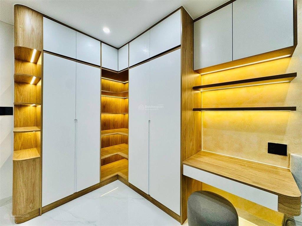 Bán nr 3,6m mặt tiền, 4pn, 4wc, 41m2 tại phạm văn chiêu, p.13, q.gò vấp, 6,38 tỷ