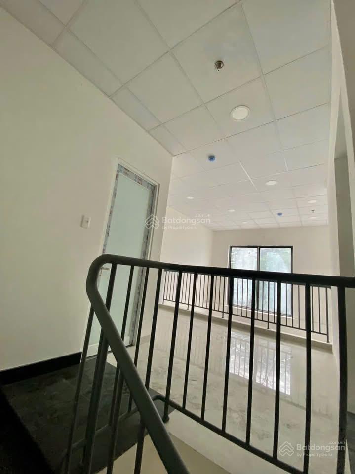 Chủ định cư bán nhanh shophouse 80m2, chuẩn bị làm sổ, sài gòn intela