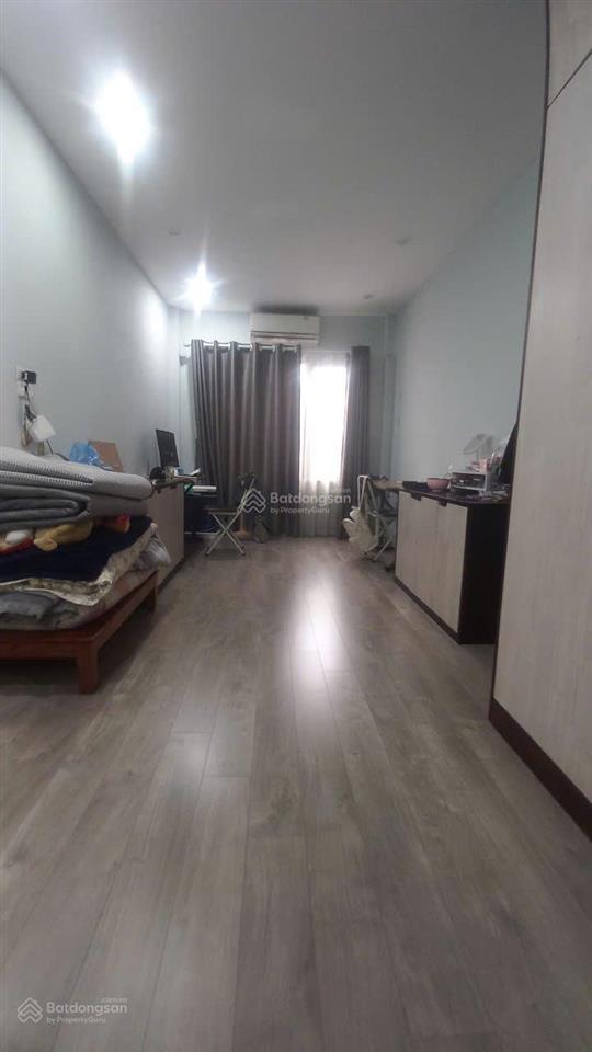 Nhà đẹp dân xây gần phố 33m * 4 tầng ngõ nông thoáng thông sang minh khai sđcc chỉ hơn 6 tỷ