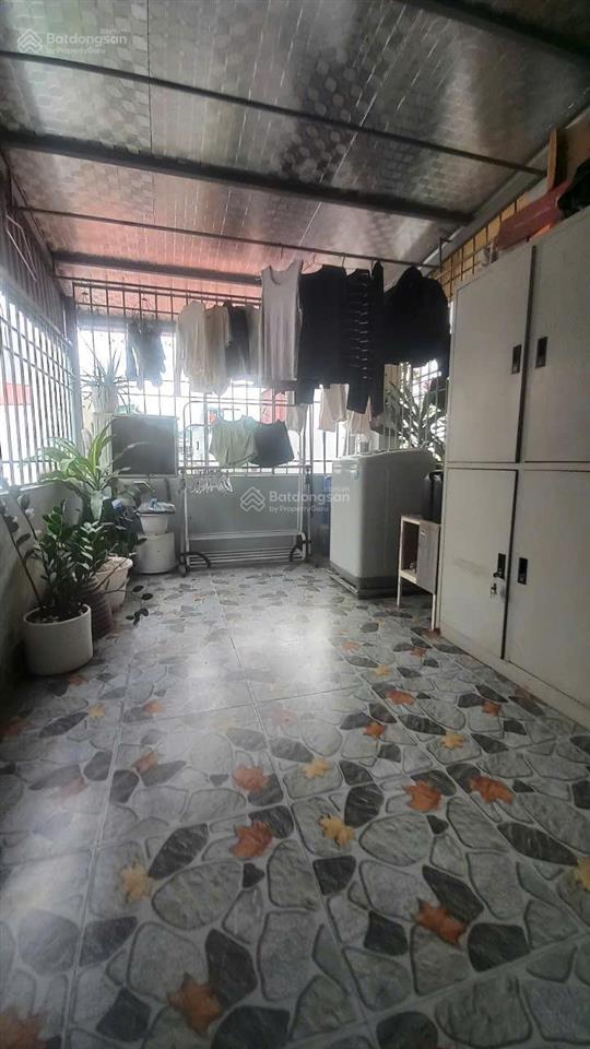 Nhà đẹp dân xây gần phố 33m * 4 tầng ngõ nông thoáng thông sang minh khai sđcc chỉ hơn 6 tỷ