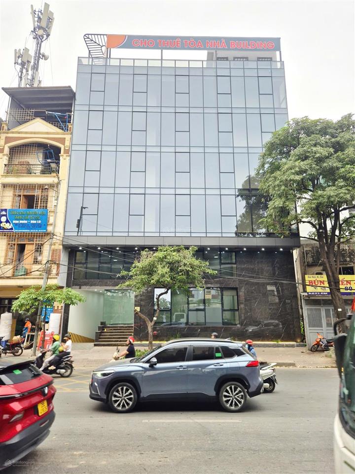 50 tỷ, tòa nhà văn phòng, dt 108m2, mt 15,76m, 8 tầng thang máy, gần bến xe giáp bát