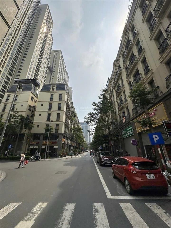 Lô góc 120 tỷ, dt 204m2, mt 37m, shophouse terra an hưng, hà đông, nằm ngay cổng chào khu đô thị