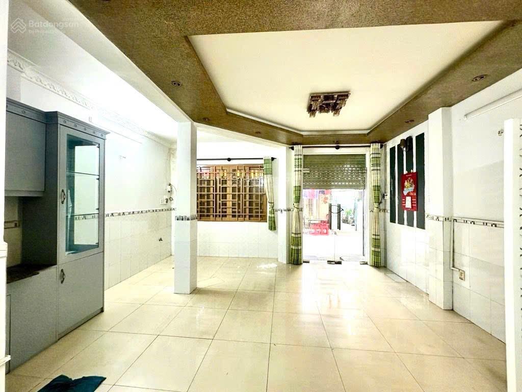 Nhà 4 tầng btct  hẻm kinh doanh thẳng 1 trục  giáp quận 4  hơn 6 tỷ