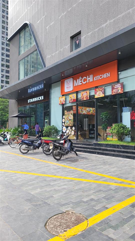 Chỉ 1.3tỷ vốn bàn giao luôn mặt bằng kd 66m2 tại khối đế t2  rox tower,  0386 768 *** để xem da