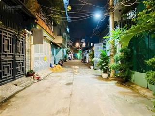 Căn ngộp gần cầu bông với 43m2 lê văn duyệt, giá 8 tỷ 900. xây 1 trệt 2 lầu, hẻm oto, sổ riêng sẵn