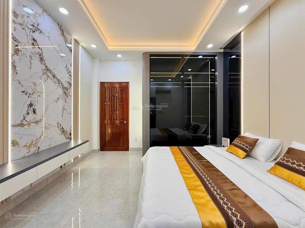 Căn ngộp gần cầu bông. với 43m² lê văn duyệt, giá 4 tỷ 250. xây 1 trệt 2 lầu, hẻm oto, sổ riêng sẵn