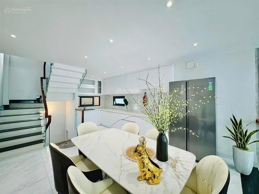 Căn 50m² hoàng hoa thám, bình thạnh giá 3 tỷ 150. gần chợ cây quéo. hẻm 4m hơn, sổ sẵn. xây 4 tầng