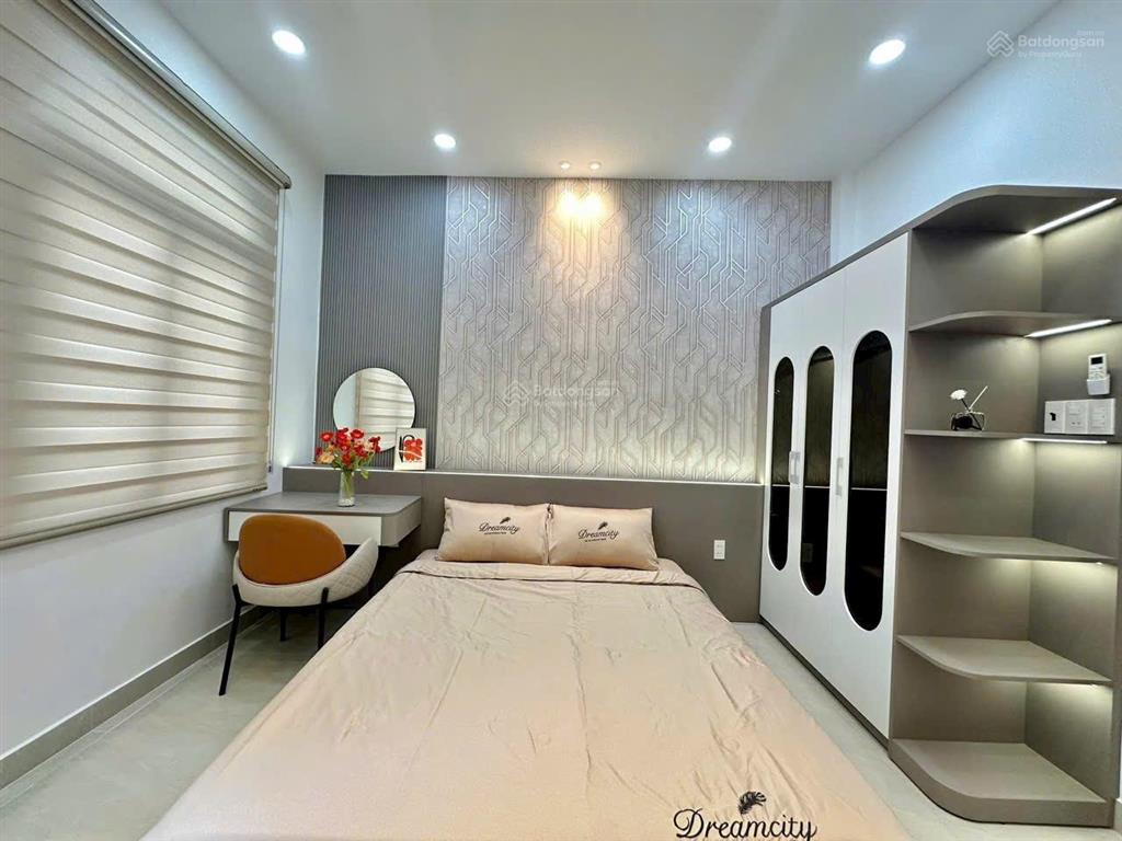 Căn 38m2 vũ tùng, bình thạnh giá 1 tỷ 550. gần chợ bà chiểu, xây 2 tầng. hẻm 5m, sổ riêng