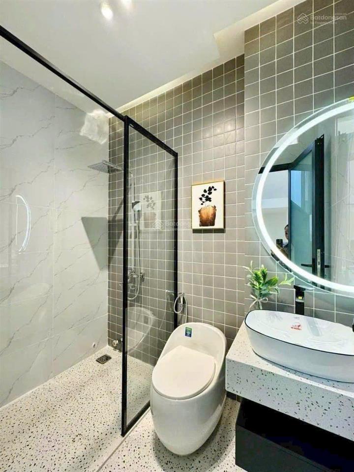 Ngay tân bình. nhà 55m² hoàng sa xây 1 trệt 3 lầu, giá 5 tỷ 200. sổ riêng hoàn công, hẻm 4m hơn