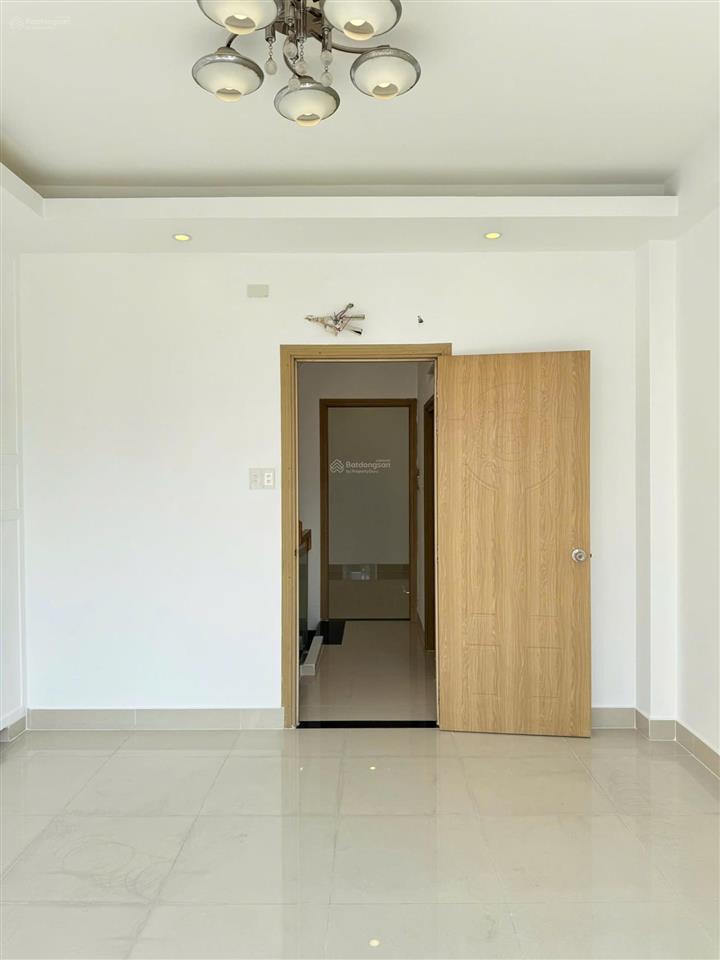 Bán gấp nhà 62,3m² hẻm 6m quốc lộ 13, bình thạnh gần đh hutech. xây 4 tầng đúc, sổ sẵn