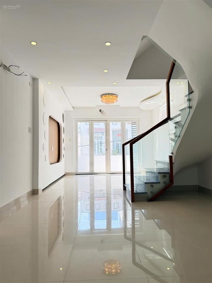 Bán gấp nhà 62,3m² hẻm 6m quốc lộ 13, bình thạnh gần đh hutech. xây 4 tầng đúc, sổ sẵn