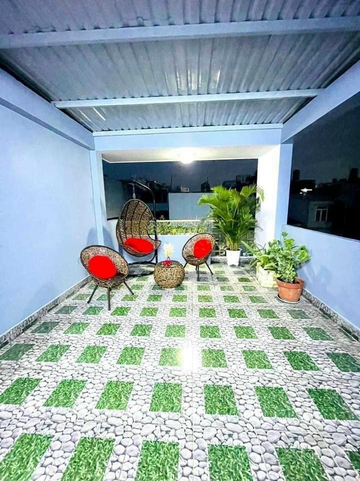 Bán nhanh nhà 75m² khu tân phú giá 8 tỷ 800. xây 1 trệt 2 lầu, hẻm 5m thông, pháp lý chuẩn, sổ sẵn