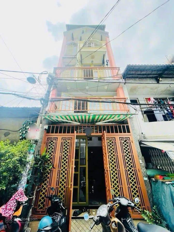 Chủ kẹt bán với hơn 3 tỷ nhỉnh. nhà 54m² trần quang diệu, q3 gần bv an sinh. hẻm 6m xây 4 tầng, shr