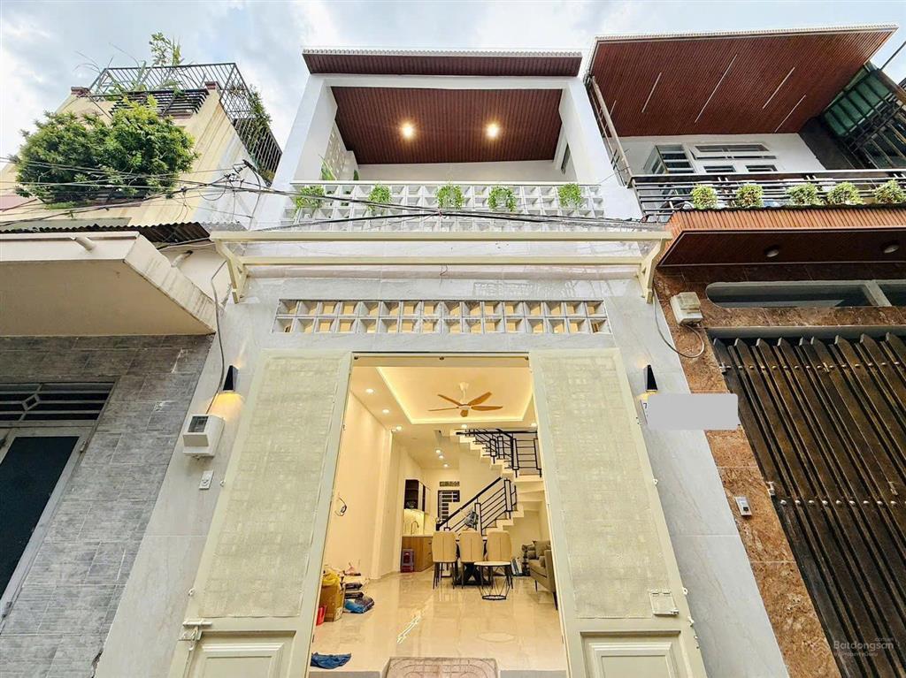 Siêu phẩm 49.3m² hoàng việt gần bờ kè, giá 4 tỷ 150. xây 1 trệt 2 lầu, hẻm oto, sổ riêng sẵn