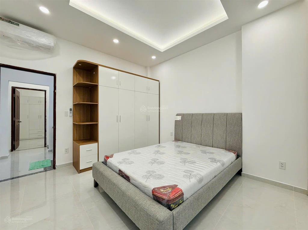 Siêu phẩm 49.3m² hoàng việt gần bờ kè, giá 4 tỷ 150. xây 1 trệt 2 lầu, hẻm oto, sổ riêng sẵn