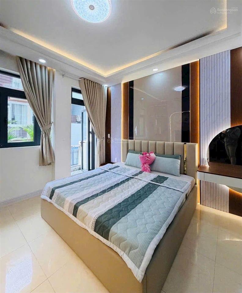 Nhà đẹp hẻm 5m nơ trang long, bình thạnh giá 3 tỷ 100. gần chợ nguyễn xí, xây trệt 3 lầu. sổ riêng