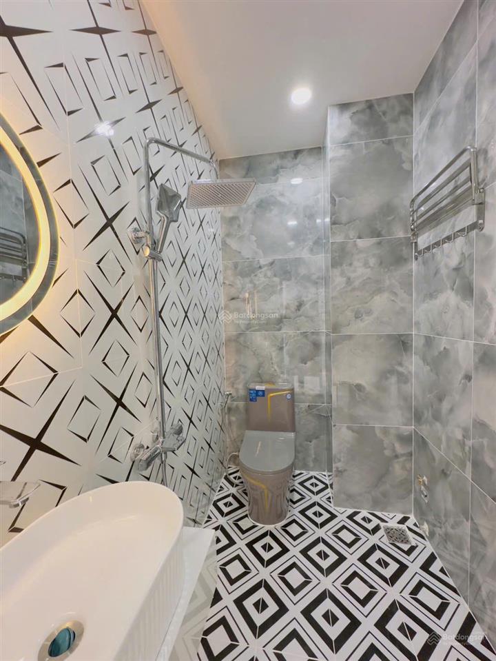 Hạ giá còn 3 tỷ 150 căn 68m² đường số 22, thủ đức gần giga mall. xây 1 trệt 3 lầu, hẻm 5m. sổ riêng