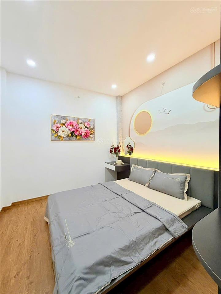 Bán nhanh tháng 5  nhà 41.9m² xô viết nghệ tĩnh, xây 1 trệt 2 lầu. sổ sẵn, hẻm oto
