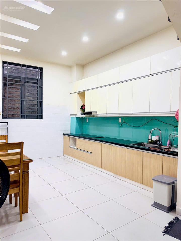 Giảm sâu gần 200tr. căn 50.4m² bùi đình túy gần ngã 4 hàng xanh. xây 1 trệt 3 lầu, hẻm oto
