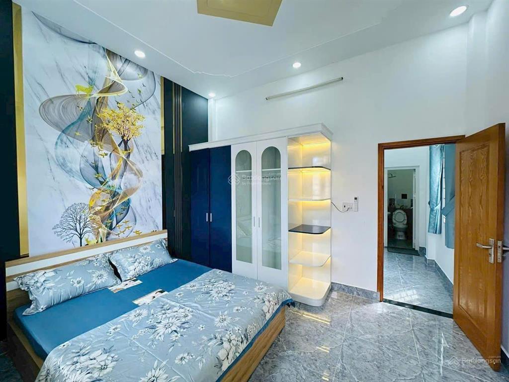 Nhà đẹp xinh chưa tới 10 tỷ. căn 70m² xuân thủy xây 1 trệt 1 lầu. gần ga metro, hẻm oto, sổ riêng