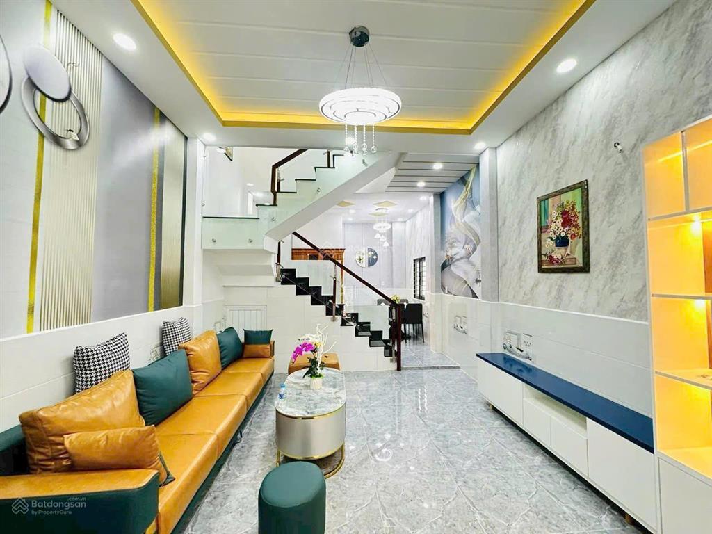 Nhà đẹp xinh chưa tới 10 tỷ. căn 70m² xuân thủy xây 1 trệt 1 lầu. gần ga metro, hẻm oto, sổ riêng
