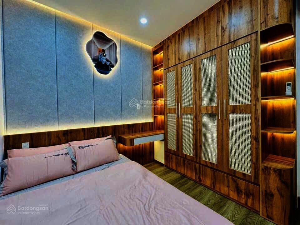 Nhà khu sân bay dễ cho thuê. với 3.1 tỷ sở hữu 38m² lam sơn, tân bình xây 4 tầng. hẻm 5m, sổ sẵn