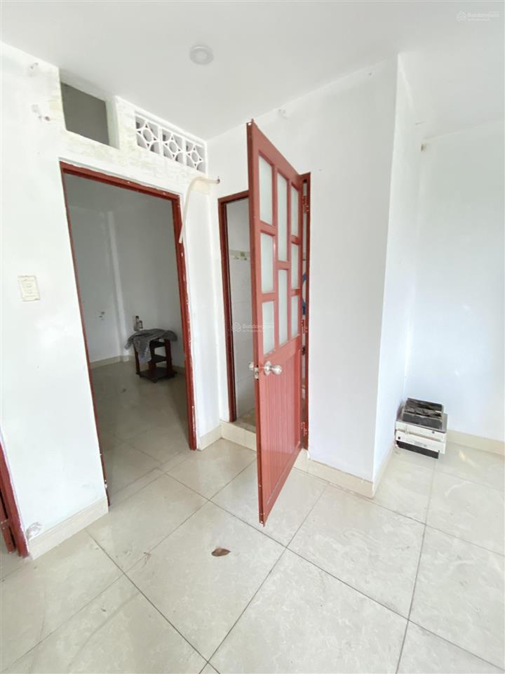 Nhà đẹp linh xuân 5x10m, 1 lầu 1 trệt gần quốc lộ 1k, sau lưng điện máy chợ lớn, sát bv hoàn mỹ